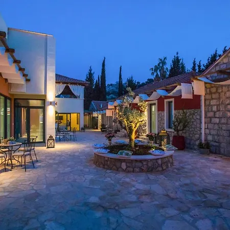 Villa Zavrelje Sleeps 8 Pool Wifi *